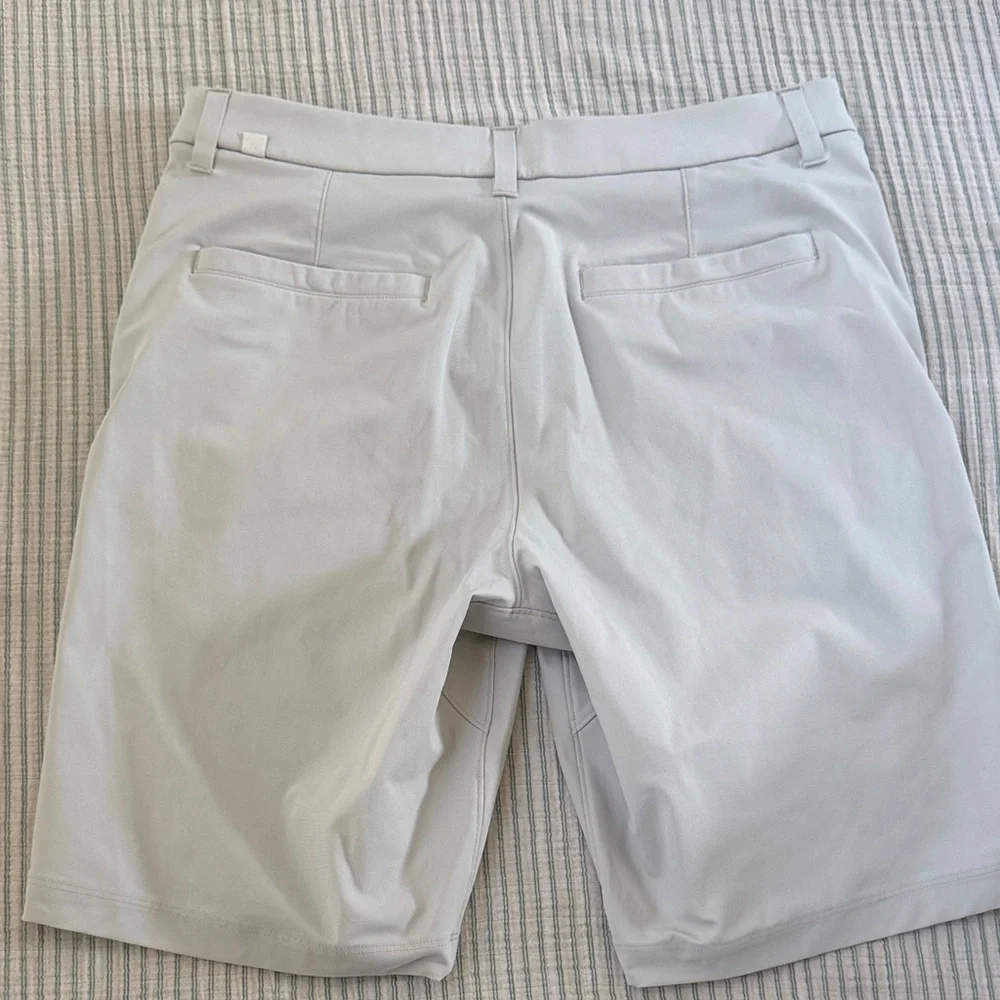 Lululemon Men’s ABC Shorts 9” - Picture 2 of 7